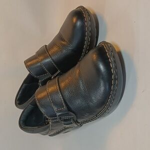 BOC Born Ansen Buckle Clogs Black Leather Mules Women’s 7M